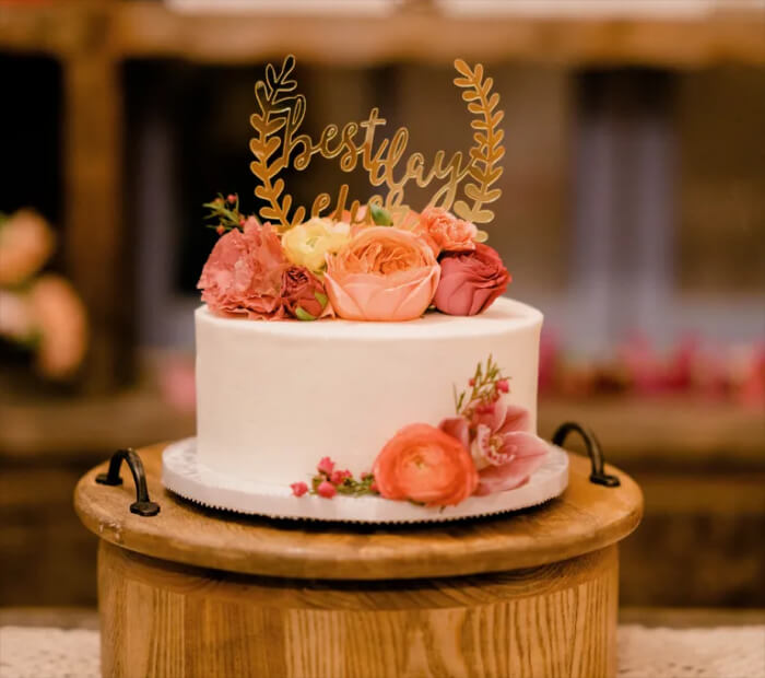 Wedding Cake with One Tier and Lemon Accents