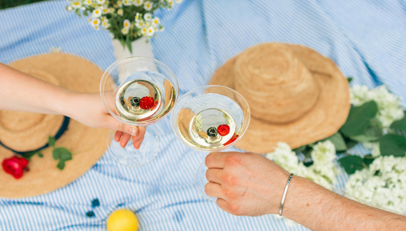 Which Hat Should You Wear to a Wedding as a Guest Here Are 5 Great Choices