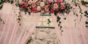 Top 10 Wedding Stage Flower Decoration Ideas