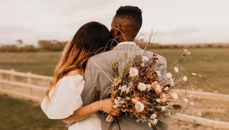 How to Create a Beautiful Wedding Album You Will Cherish Forever