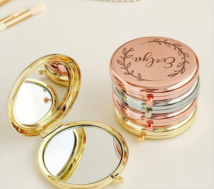 Personalized Compact Mirror