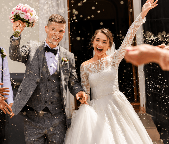 Bold Colors Are Making A Statement - Happy Wedding App Bold-Colors-Are-Making-A-Statement