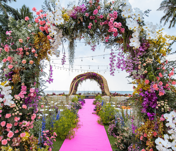 Dramatic Floral Installations - Happy Wedding App Dramatic-Floral-Installations