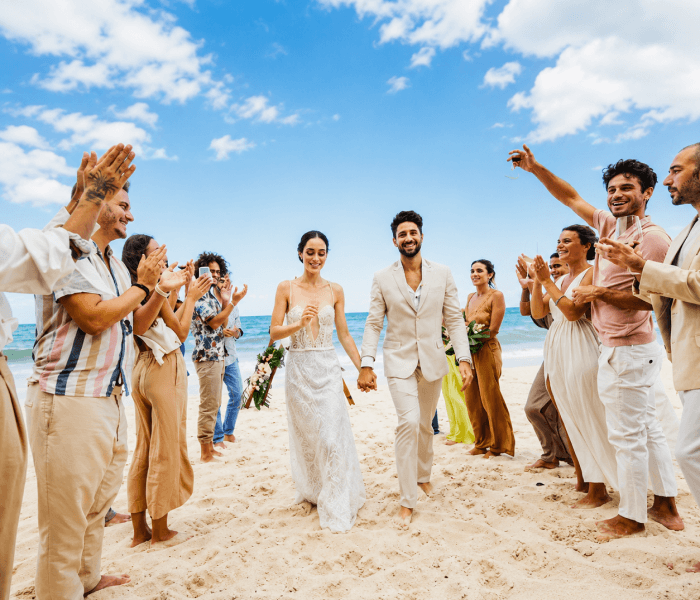 Minimal Is The New Trend - Happy Wedding App Minimal-Is-The-New-Trend