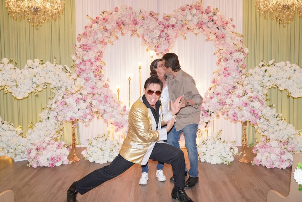 Chapel of Crystals – Las Vegas Wedding Venue