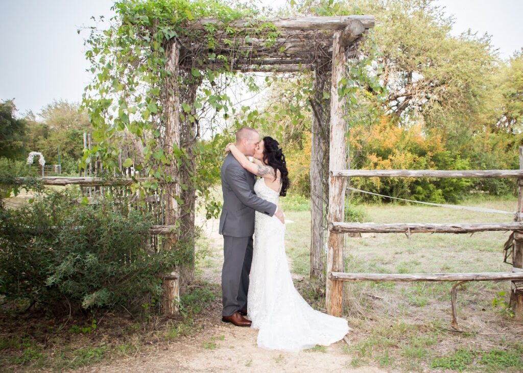 Hudson Bend Ranch: Austin Wedding Venue