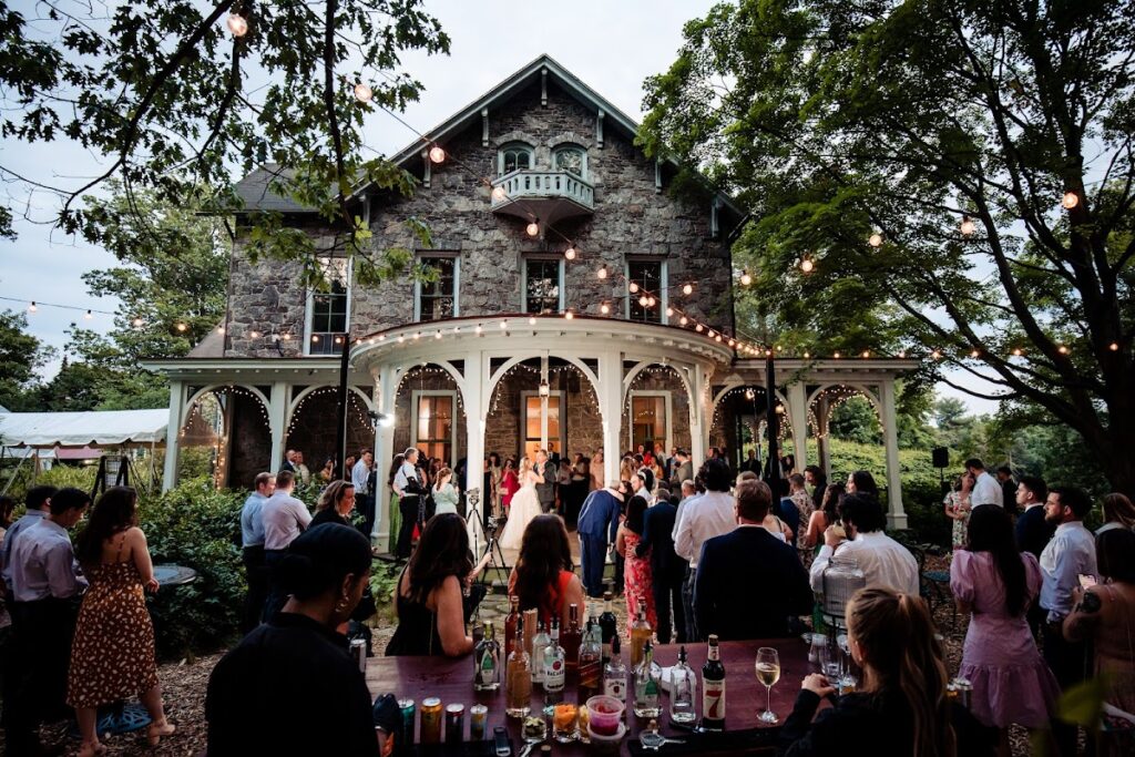 Portico Awbury Arboretum – Philadelphia Wedding Venue