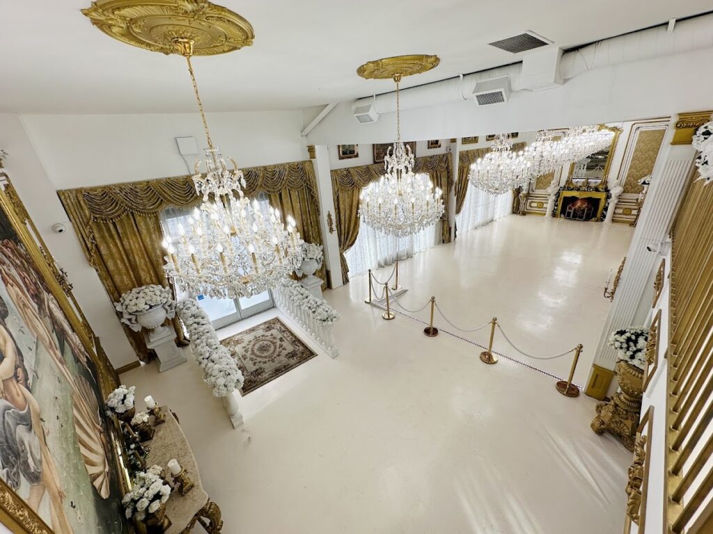 The Glass Slipper Palace – Los Angeles Wedding Venue