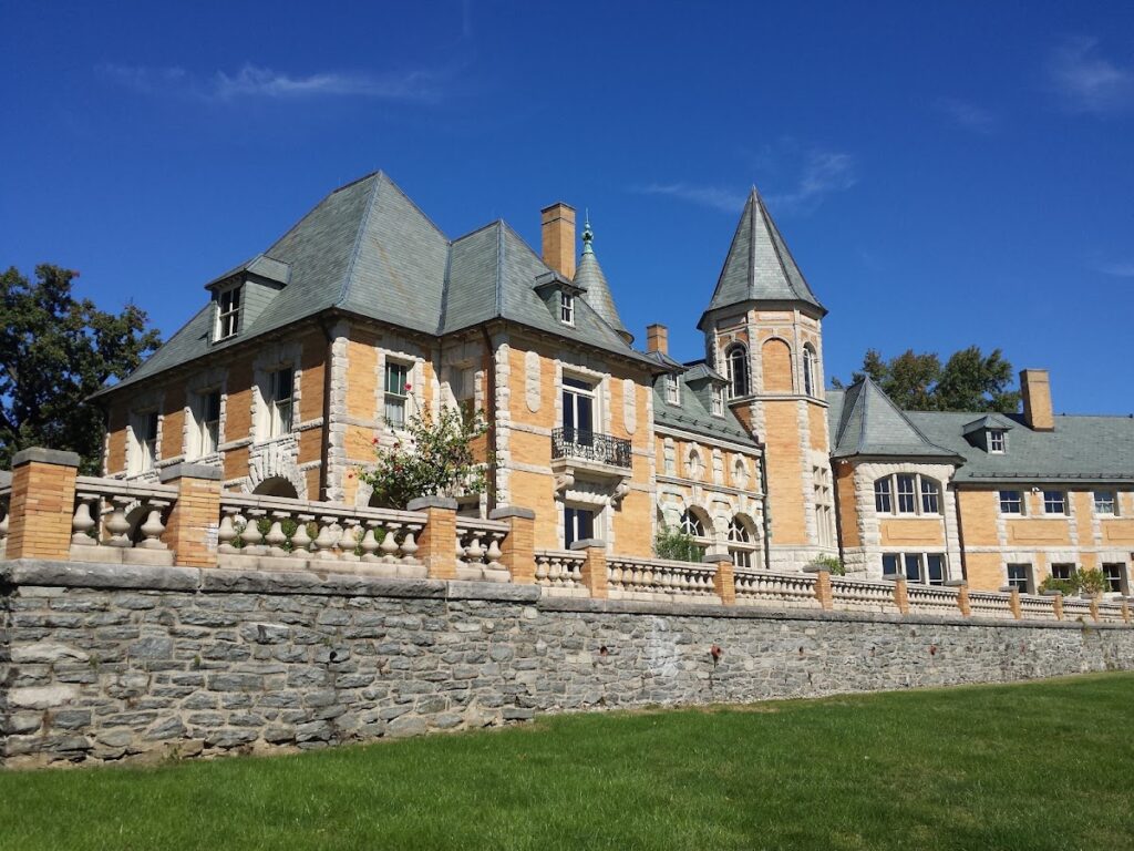 Cairnwood Estate: Historic Wedding Venue in Bryn Athyn