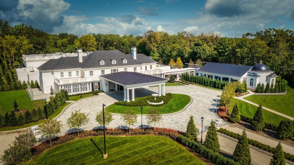 Shadowbrook at Shrewsbury: Elegant Wedding Venue