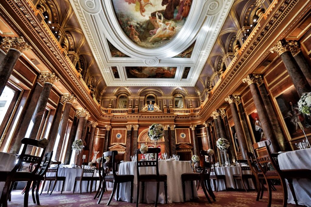 Drapers’ Hall: Elegant London Wedding Venue
