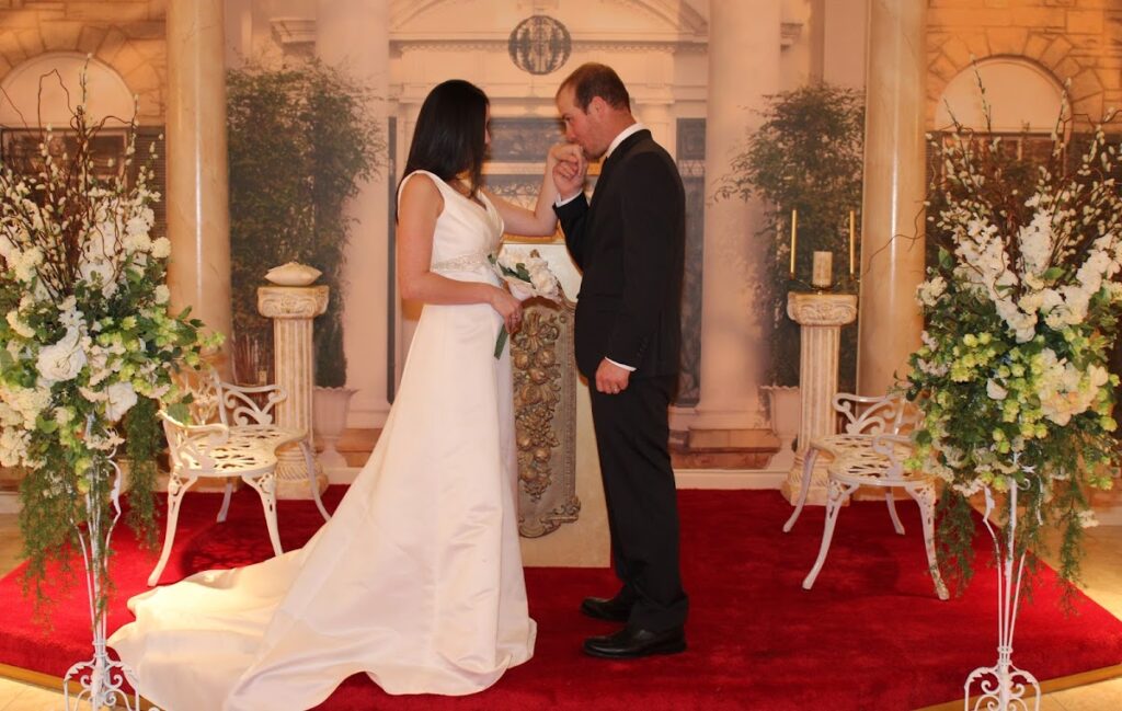 Chapel of Crystals – Las Vegas Wedding Venue