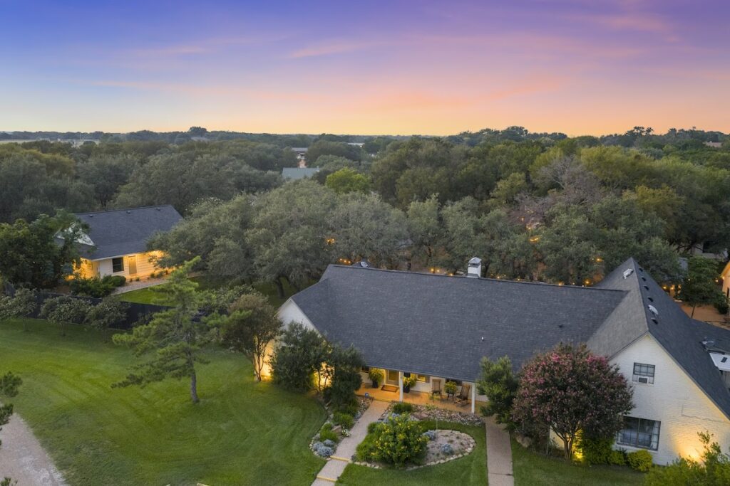 Gathering Oaks Retreat – Premier Wedding Venue