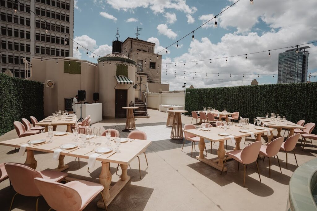 The Oviatt: Los Angeles Wedding Venue