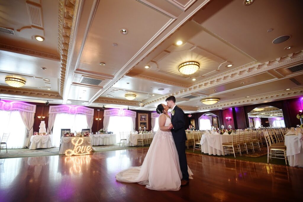 Westbury Manor: Elegant Wedding Venue in Westbury, NY
