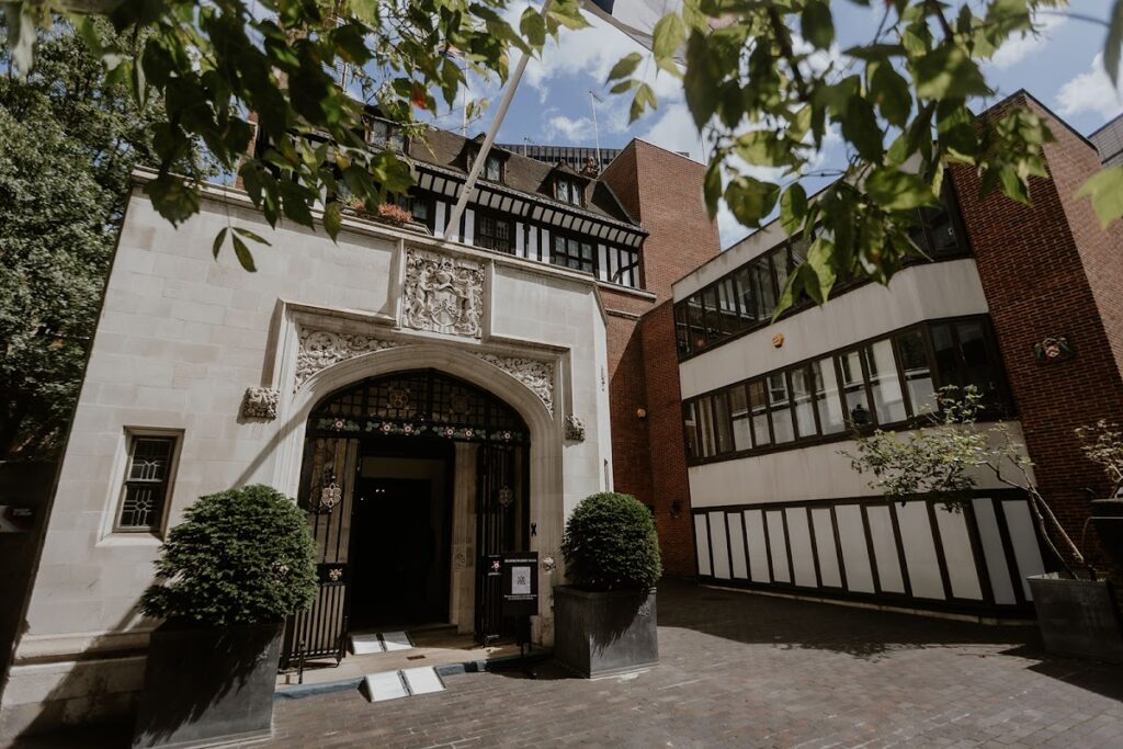Ironmongers’ Hall: Historic London Wedding Venue