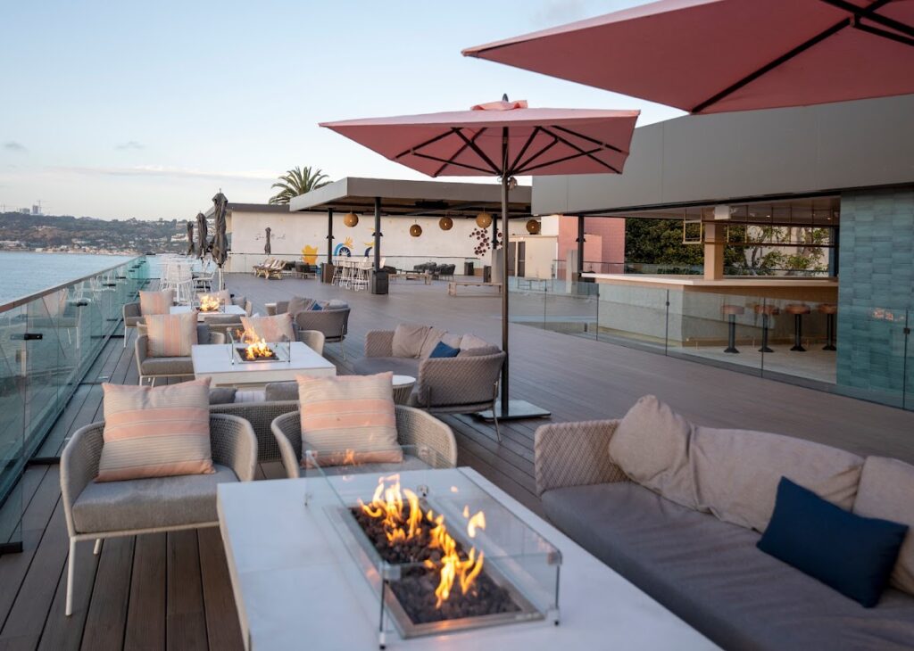 La Jolla Cove Rooftop by Wedgewood Weddings